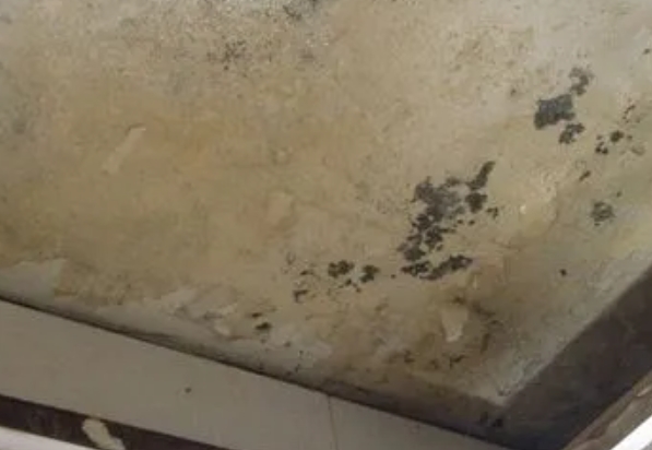 江干阳台漏水维修公司分享下江干卫生间渗水维修需要注意哪些问题。